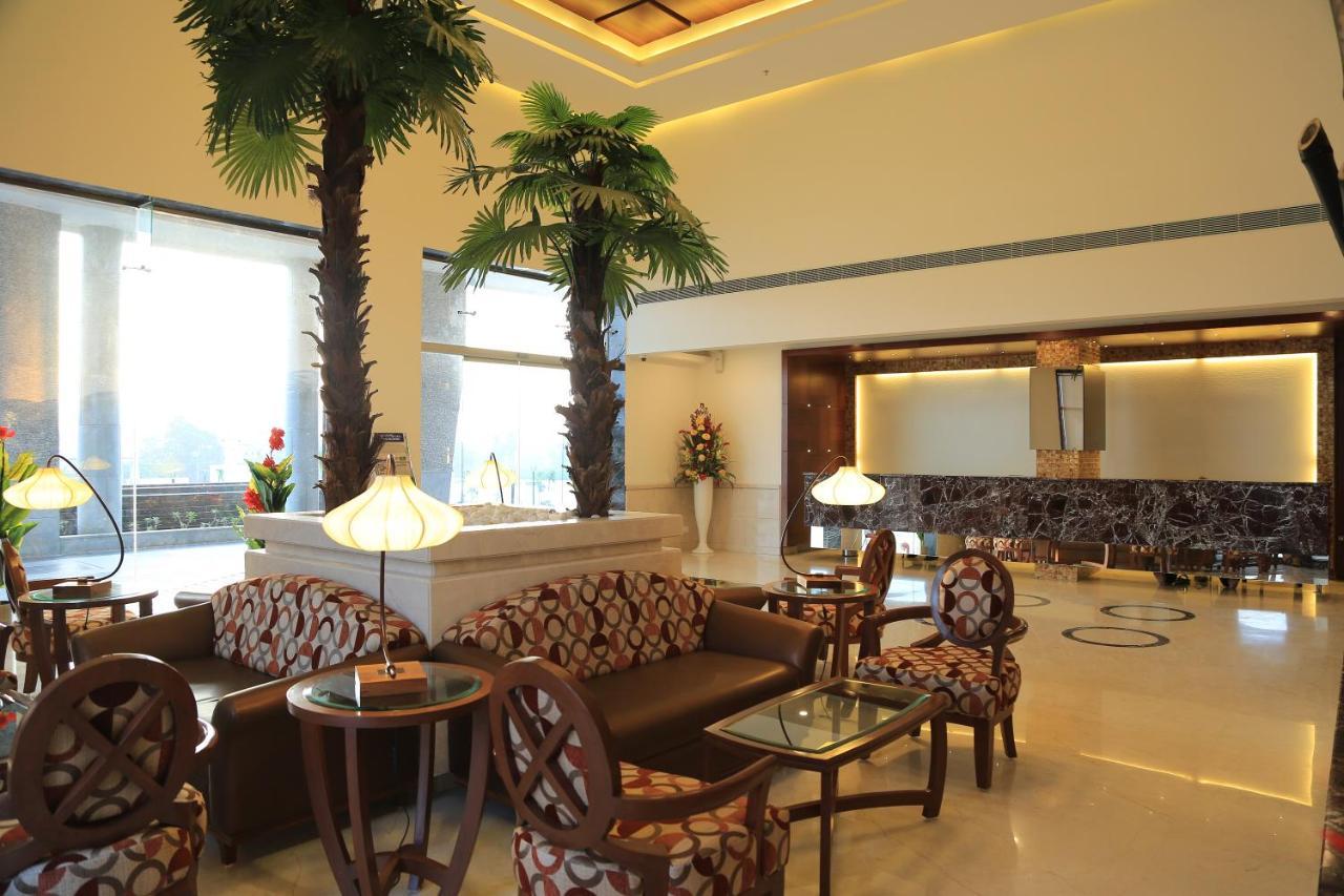 Dhanalakshmi Srinivasan Hotels Perambalur Buitenkant foto