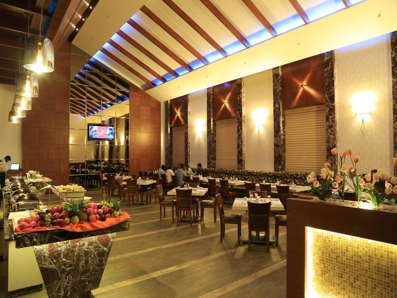 Dhanalakshmi Srinivasan Hotels Perambalur Buitenkant foto